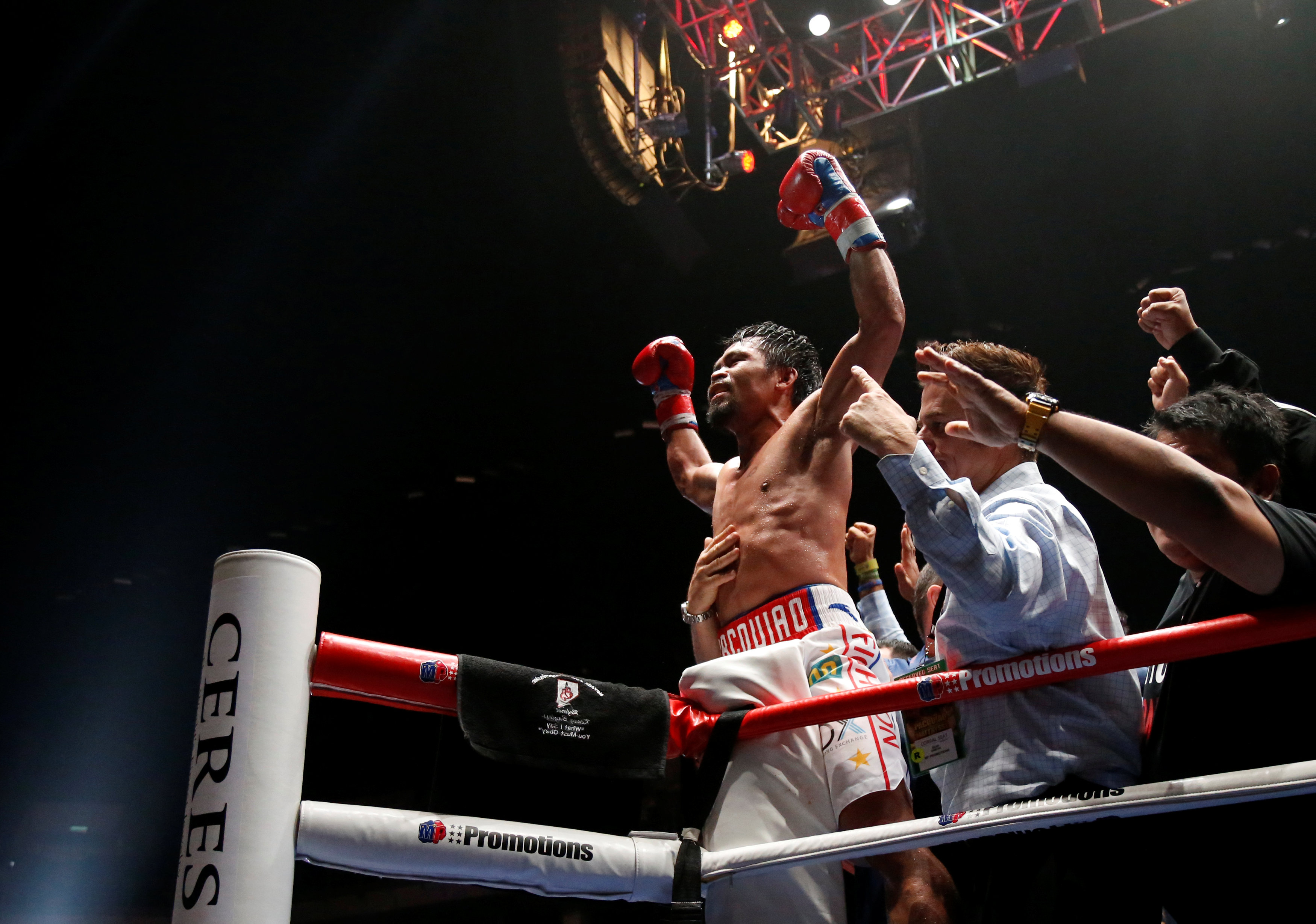 Boxing: Revived Pacquiao stuns Matthysse to claim welterweight crown