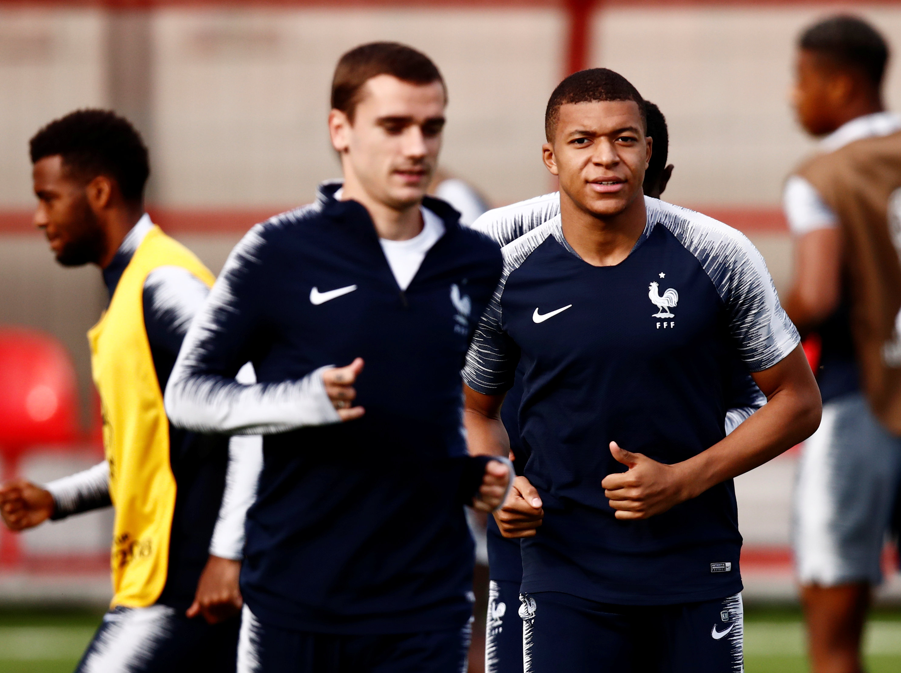Football: France favourites as Moscow basks in World Cup spotlight