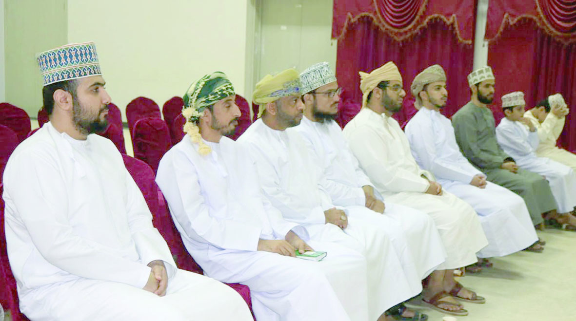 محاضرة بعنوان «مفاتيح الابتكار» بالرستاق