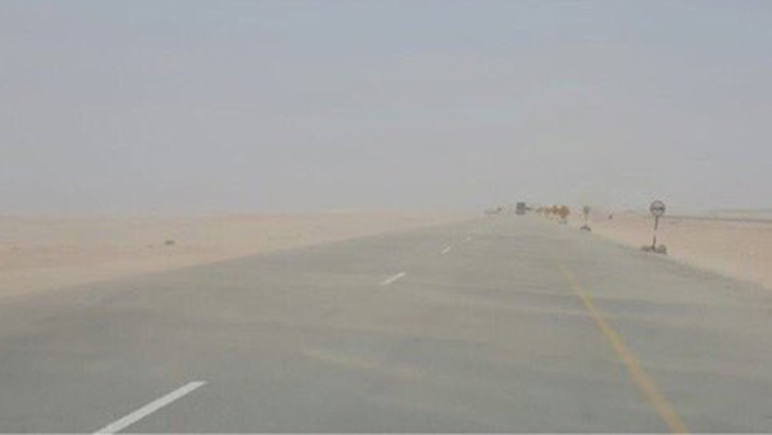 Traffic warning: Low visibility on this road in Oman