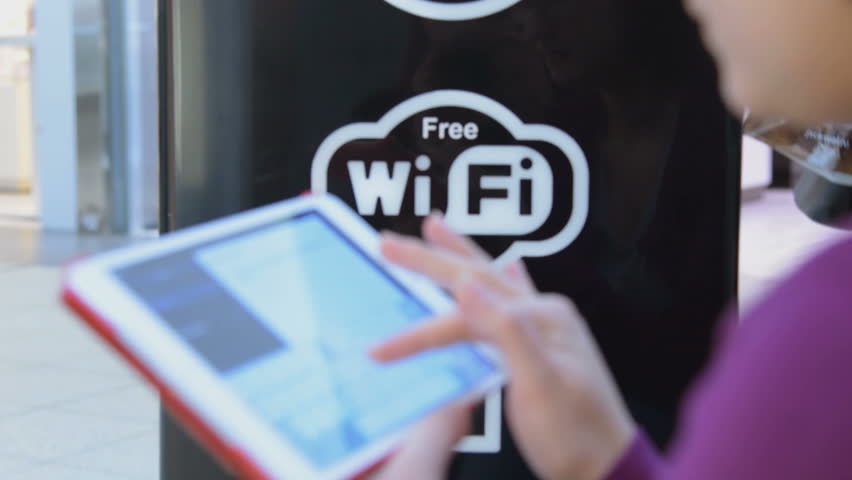 Agreement for free WiFi at tourist hotspots in Oman