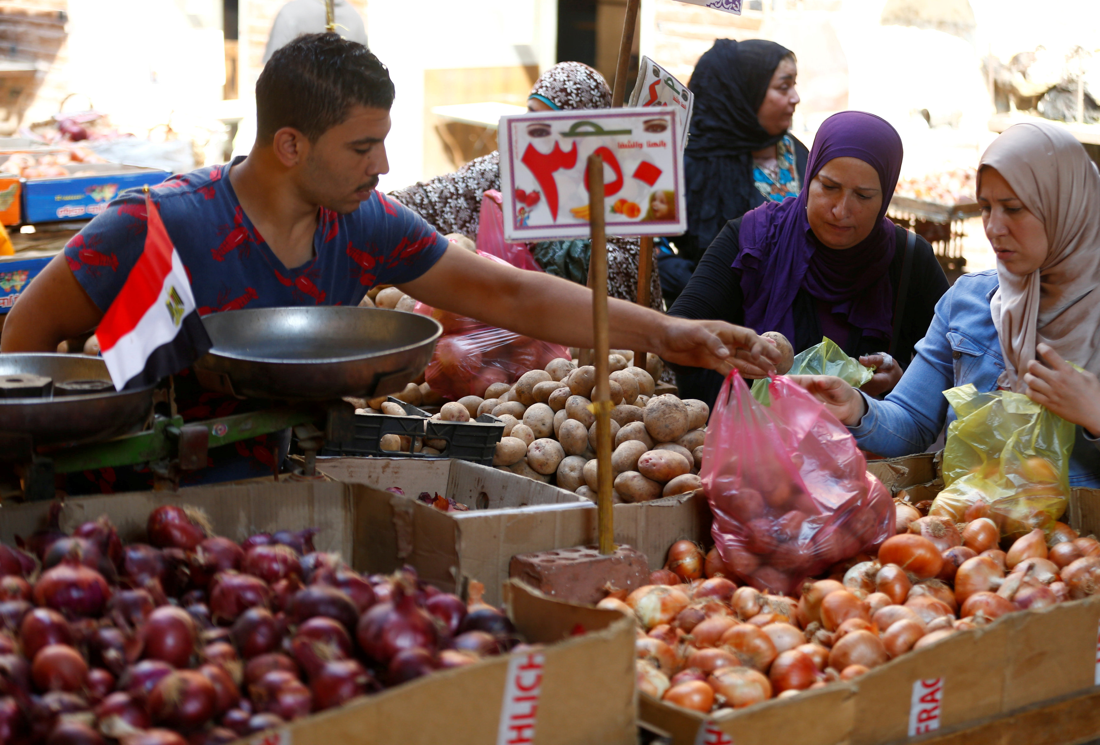 IMF urges Egypt to maintain tight monetary policy to ward off inflation