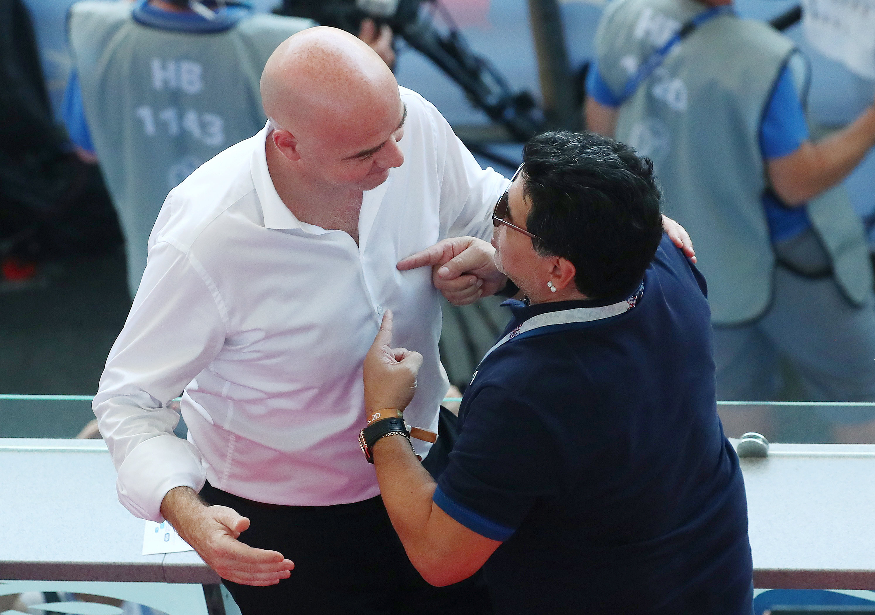 Football: Maradona offers to coach Argentina for free