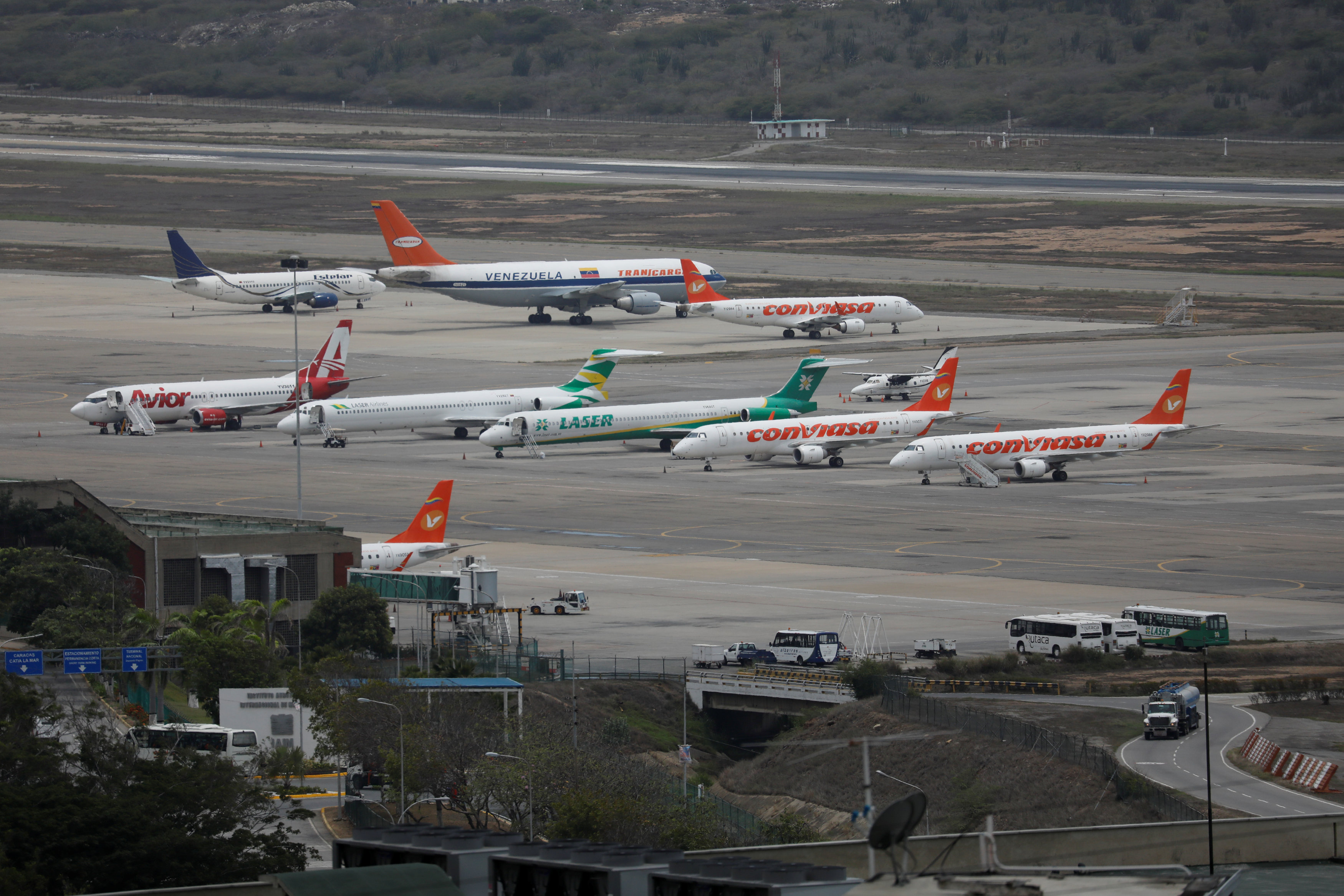 Venezuela's domestic airline industry suffers amid economic crisis