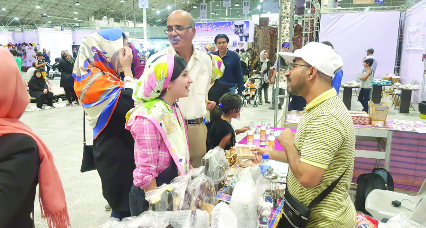 حضور مميّز للسلطنة بمعرض تبريز الدولي للحرف اليدوية