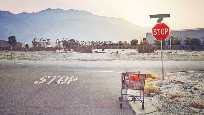 Trolley dash to stop snatchers in Oman