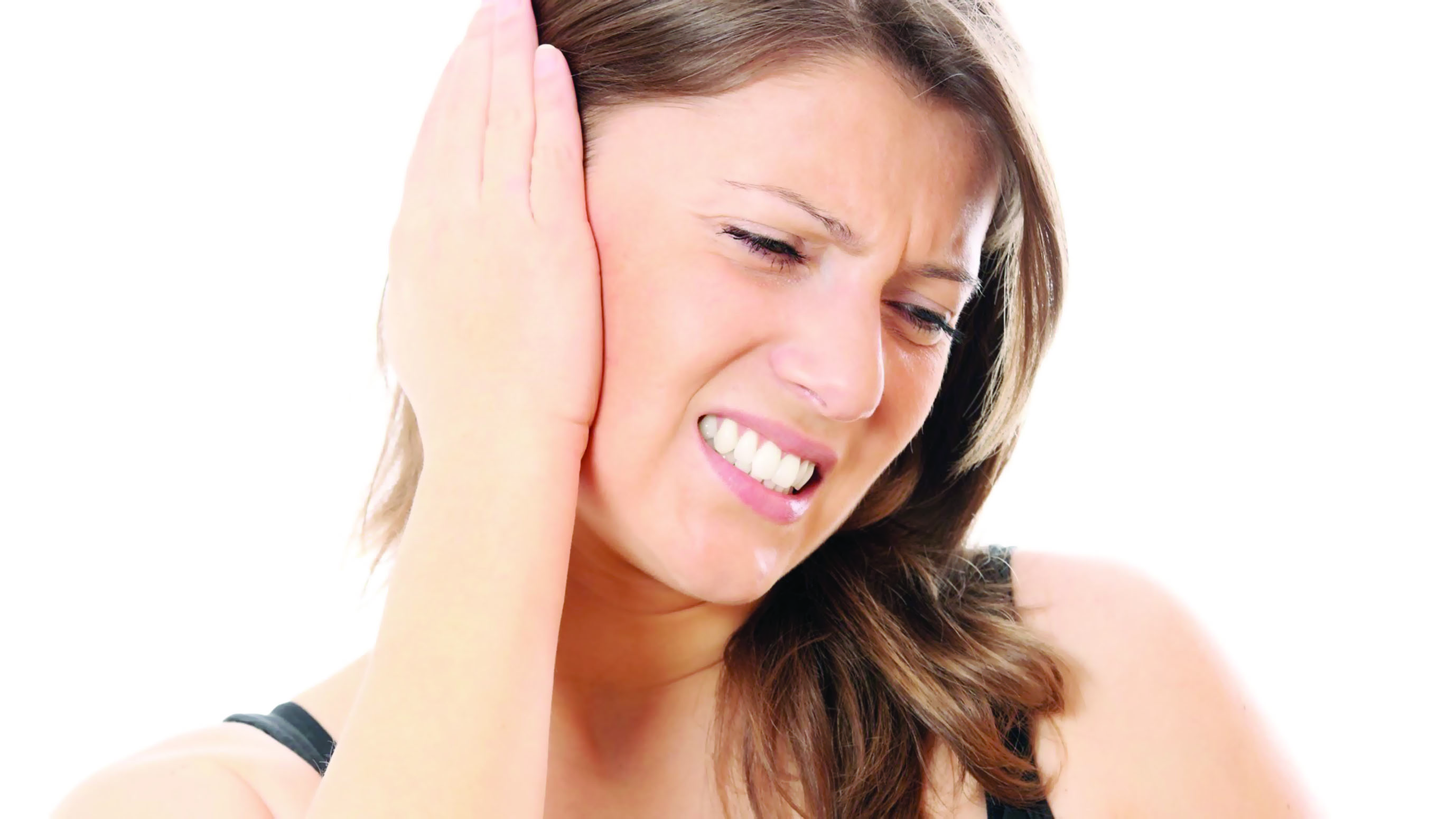 التهاب الأذن الضغطي.. أعراضه وطرق علاجه