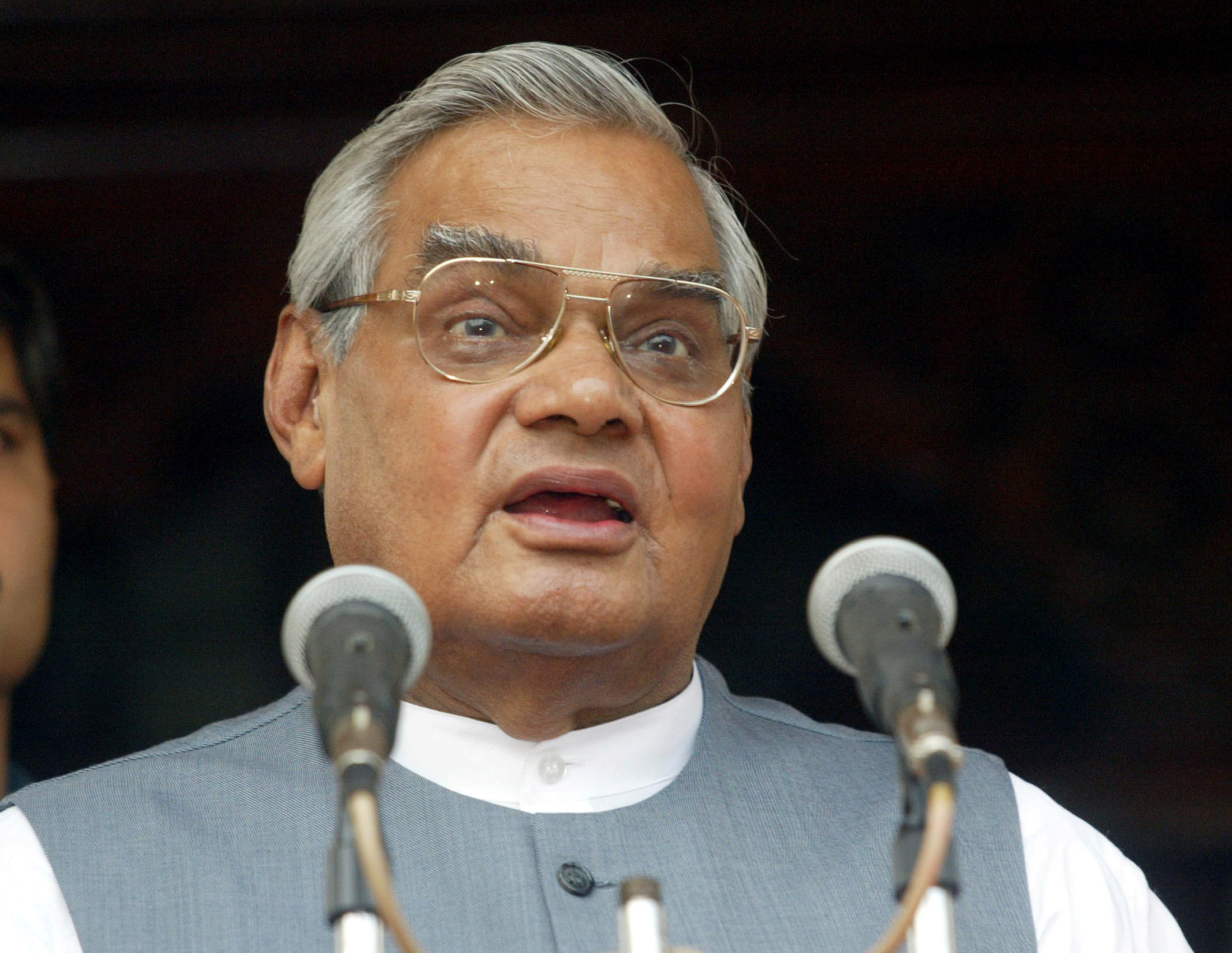 Former Indian PM Atal Bihari Vajpayee dies