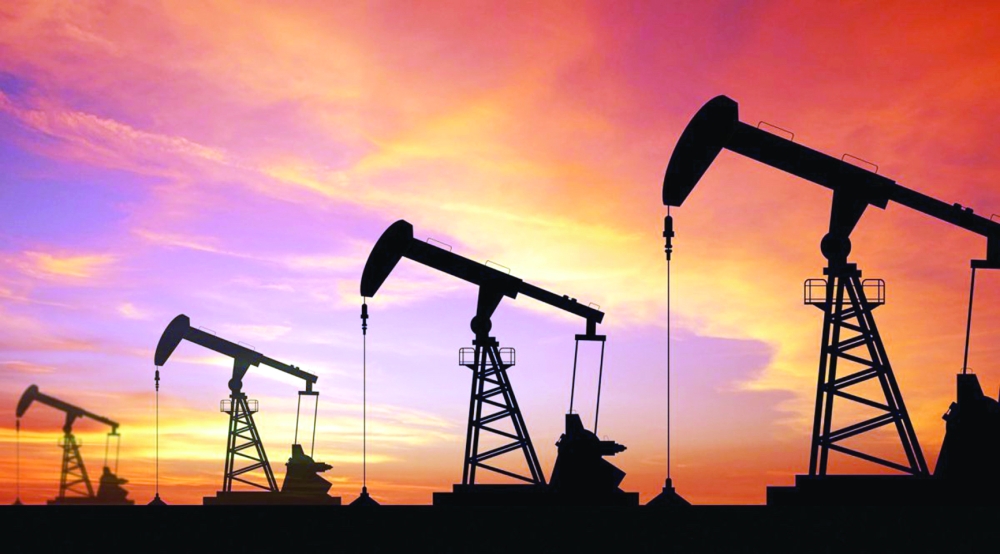 أسعار النفط تنخفض وسط مخاوف بشأن النمو الاقتصادي العالمي