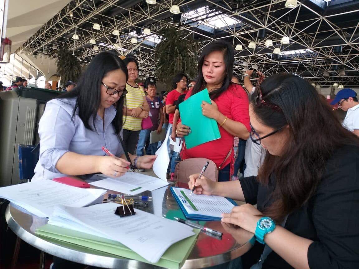 Over 200 Filipino expats granted amnesty, sent home from UAE