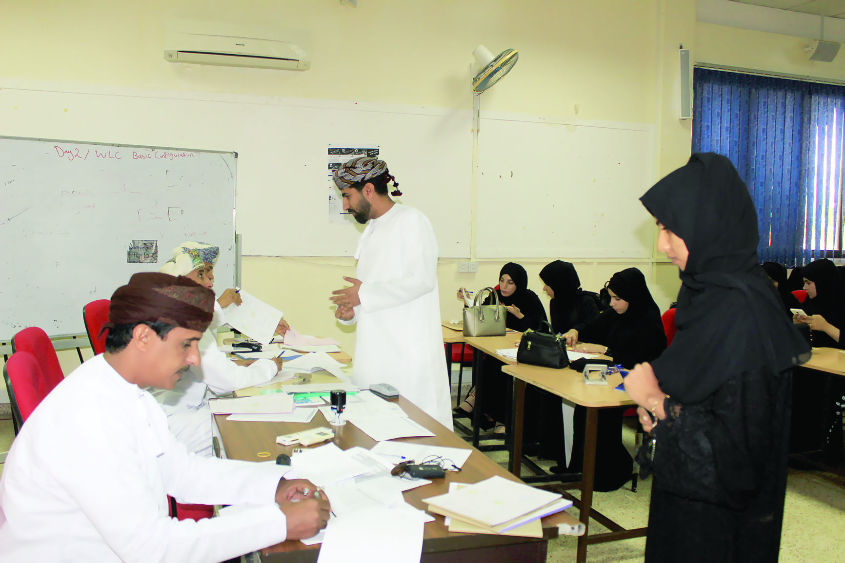 تعليمية ظفار تنهي إجراءات تعيين المعلمين الجدد