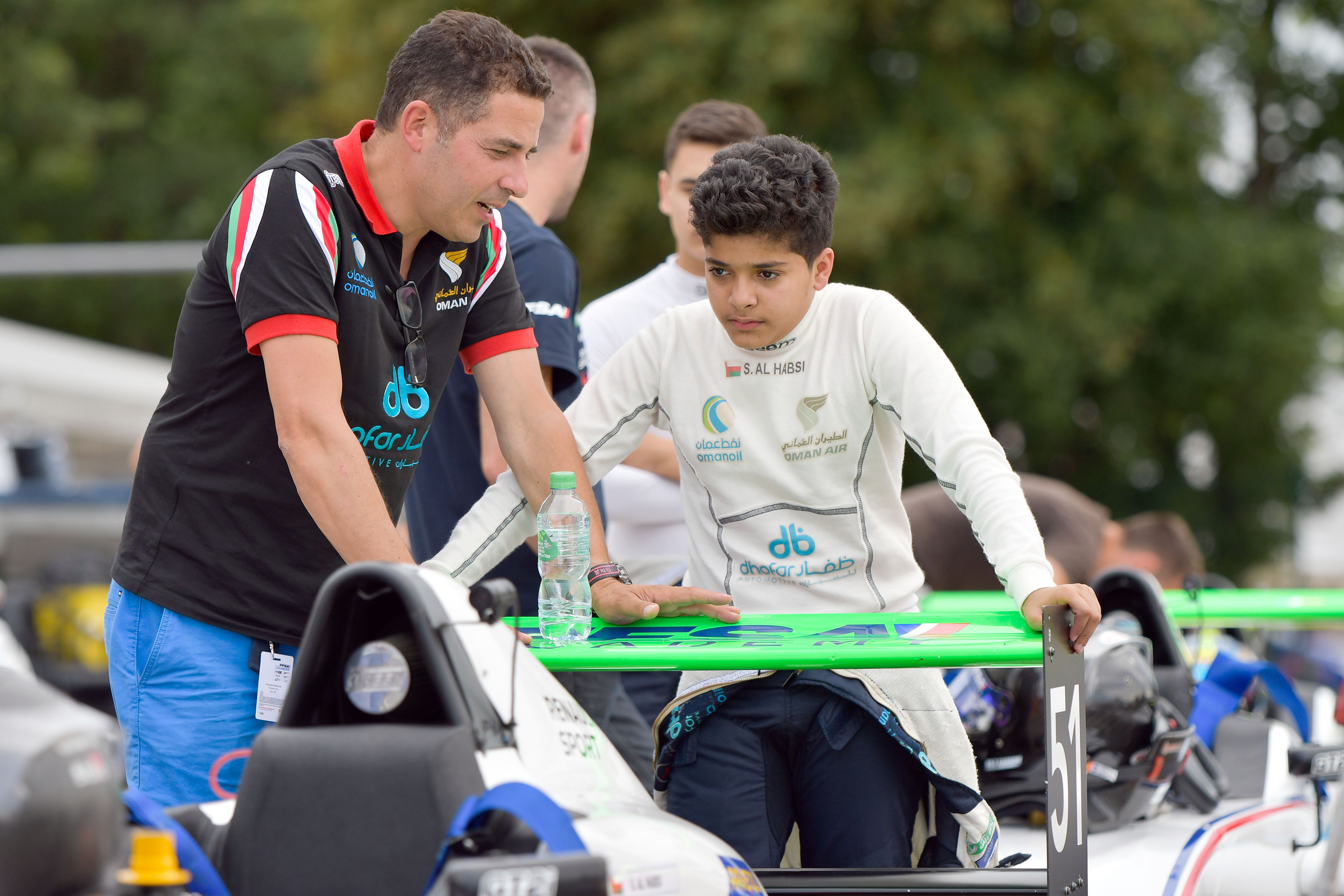 صانع الحلوى...شاغل الناس بقلم :هيثم خليل