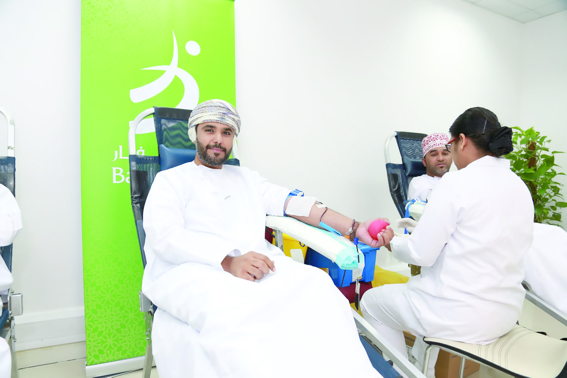 بنك ظفار ينظم حملة للتبرع بالدم