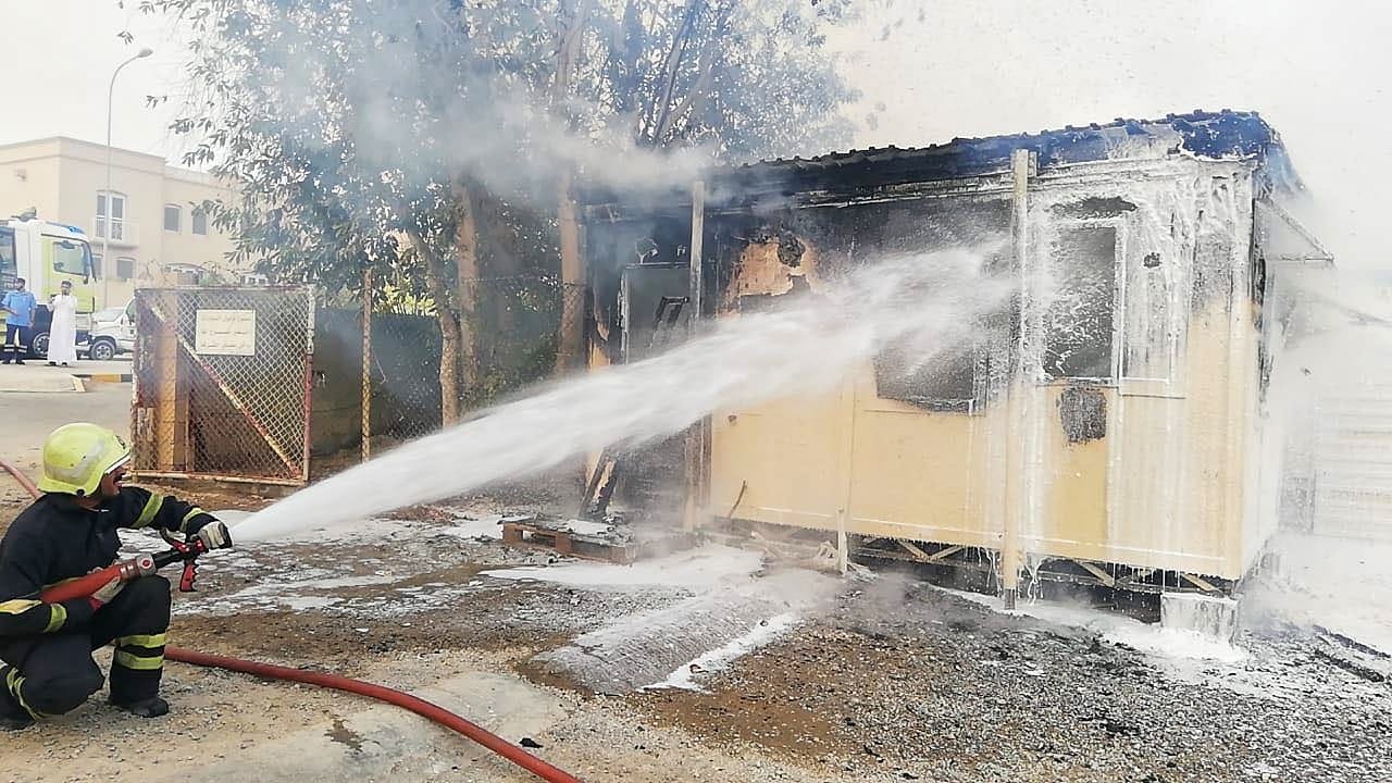 السيطرة على حريق بسكن عمال في بوشر