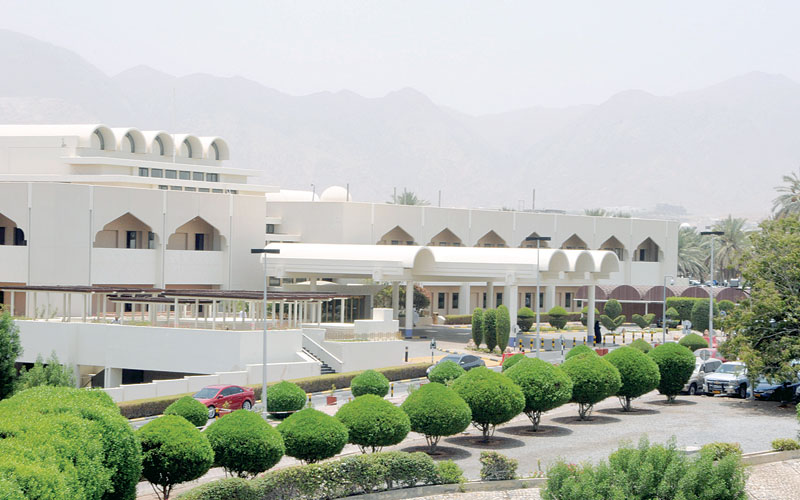 "عمانتل" تزود المستشفى السلطاني ببرمجيات لأجهزة طبية