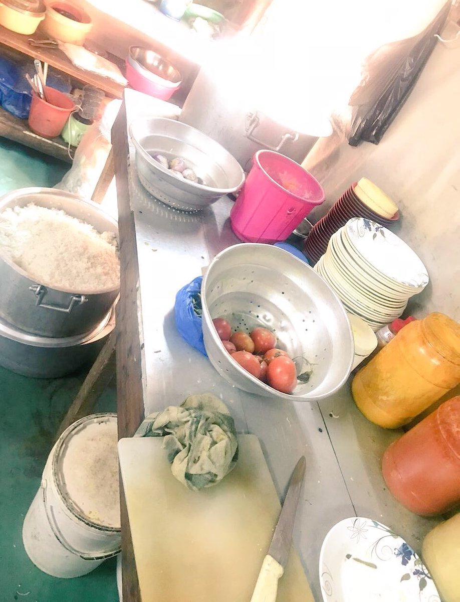 Municipality raids illegal kitchen run by expats in Oman