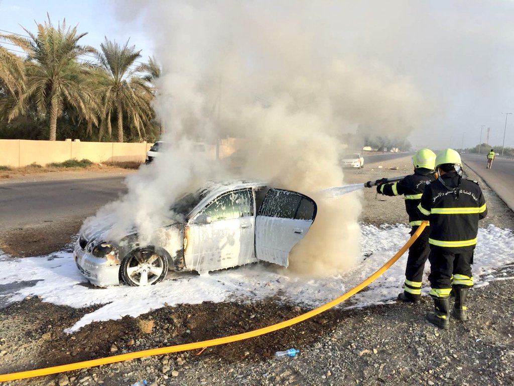 ​Car goes up in flames in Oman