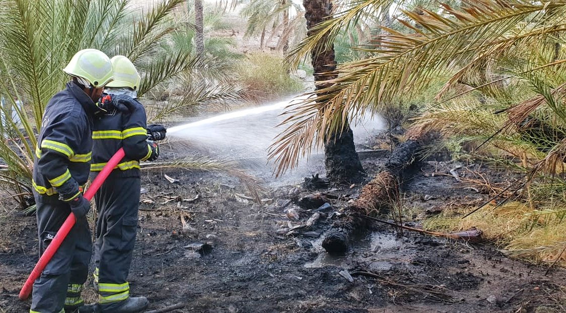 Firefighters battle blaze at farm in Oman
