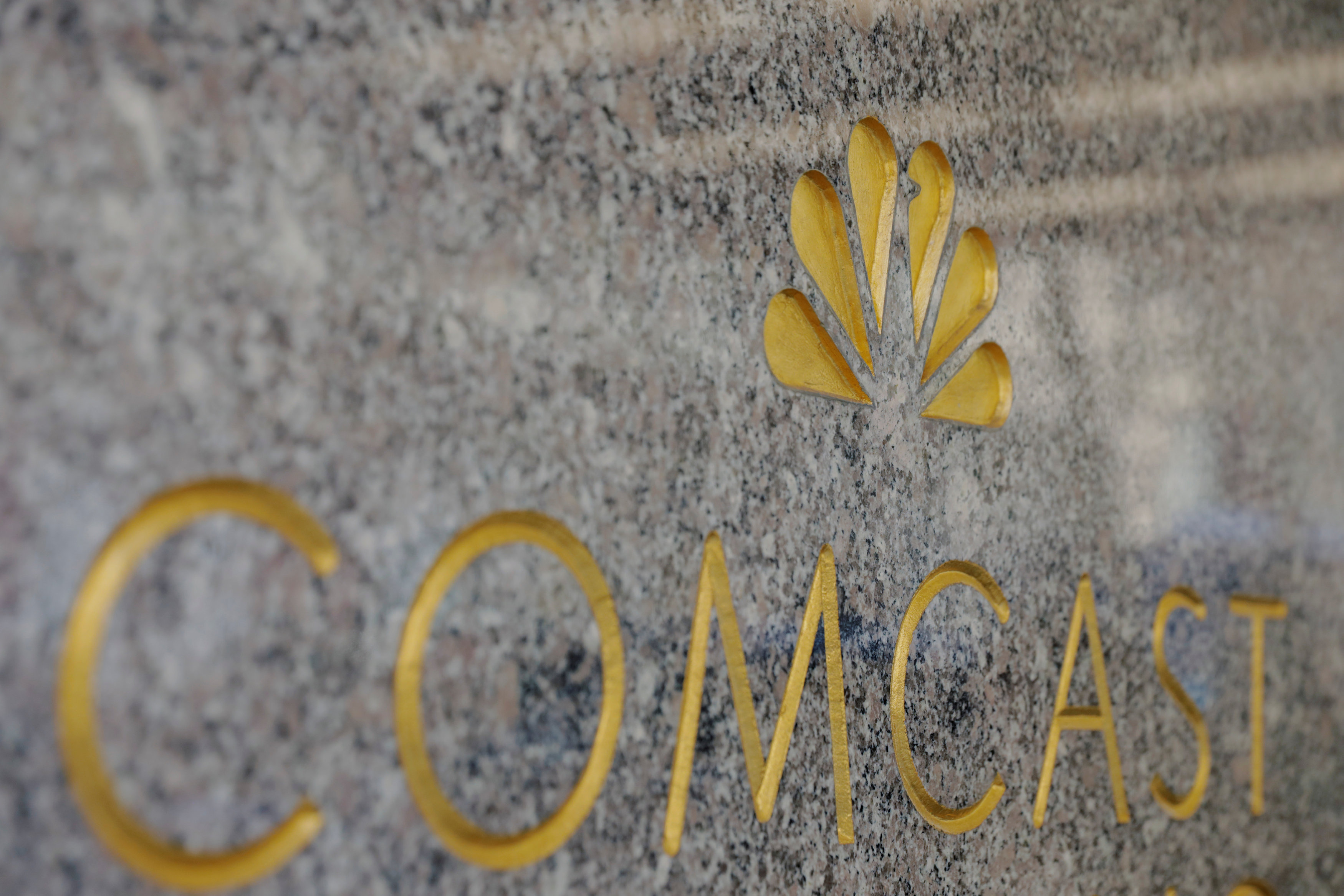 Comcast and Fox take $34 billion battle for Britain's Sky to the wire