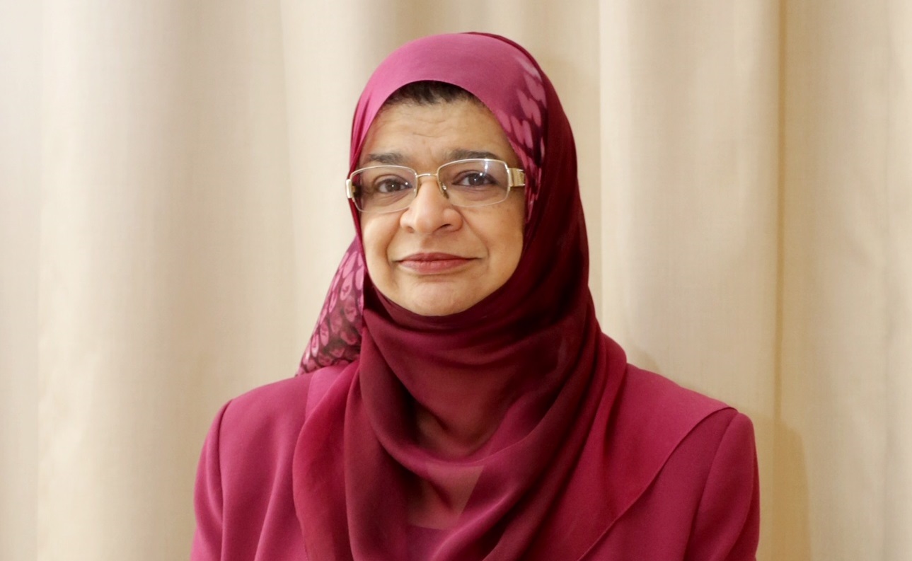 وزيرة التعليم العالي تزور جامعة كامبردج البريطانية