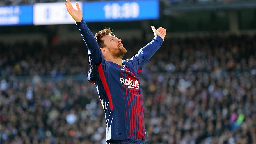 رقم تاريخي جديد ينتظر ميسي في مباراة برشلونة وجيرونا