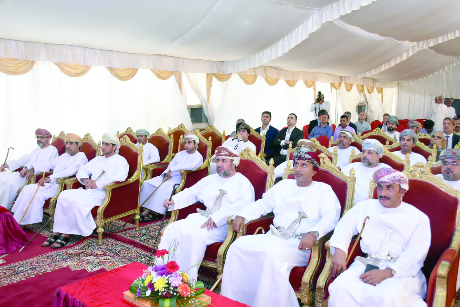 بتكلفة 350 مليون دولار..وضع حجر الأساس لمصنع تكرير السكر بصحار