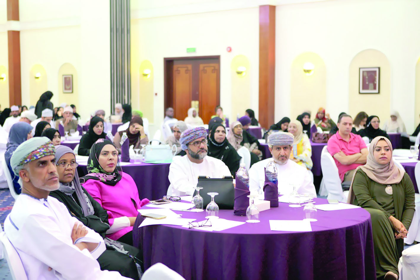 المستشفى الجامعي ينظم ندوة اليوم العالمي لمرض الزهايمر

عرض أنشطة الرابطة العمانية للزهايمر ومنها قافلة للتوعية بالمرض أقيمت في خمس ولايات