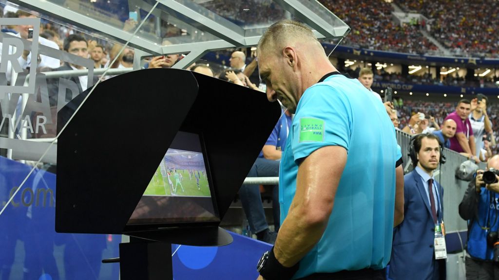 الاتحاد الاوروبي يقرر أستخدام الـ  "VAR" بدوري الأبطال