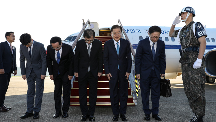 South Koreans arrive in North amid stalled denuclearisation talks