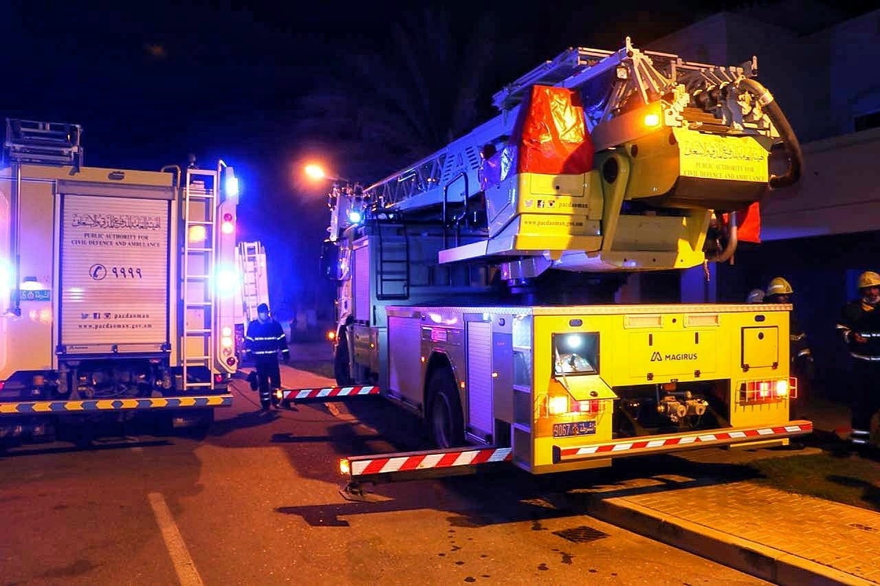 إنقاذ 3 أشخاص من الجنسية الكندية من حريق في صحار