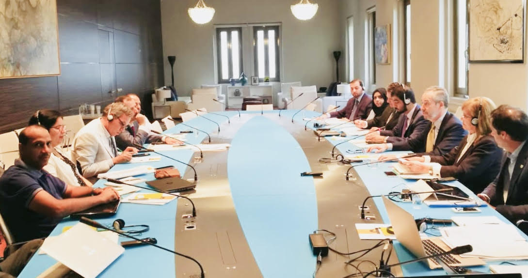 اللجنة العُمانية لحقوق الإنسان تشارك في اجتماع الطاولة المستديرة بمدريد