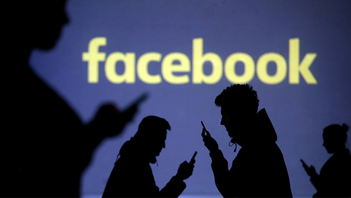 Nasdaq slumps as Facebook, Twitter weigh on tech stocks