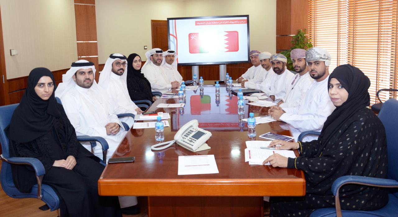 وزارة الخدمة المدنية تتطلع على التجربة البحرينية