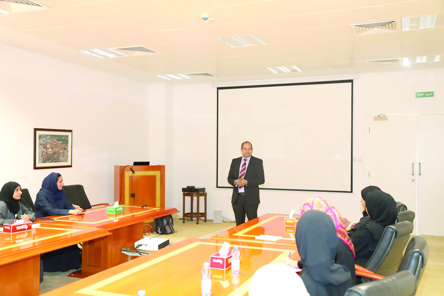 مجلس البحث العلمي يستعرض دراسة عن المرأة العمانية