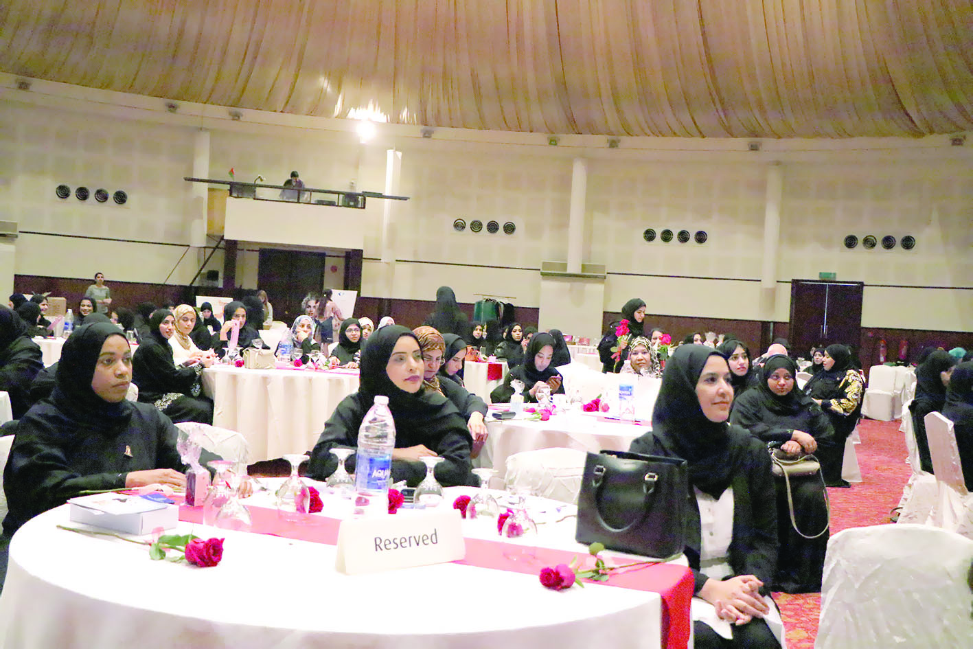 «البلديات الإقليمية»تحتفل بالمرأة العمانية
