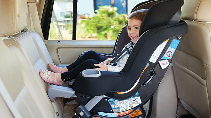 Keep your baby safe and happy in the car