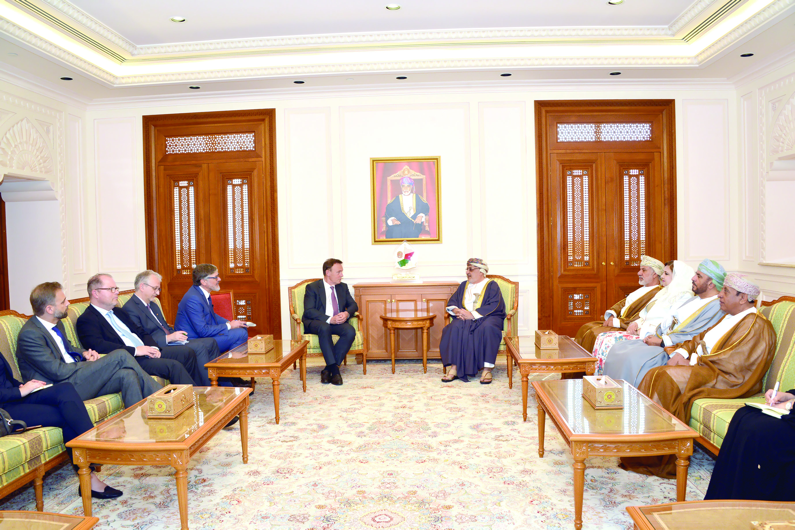 المنذري والمعولي يستقبلان الضيف