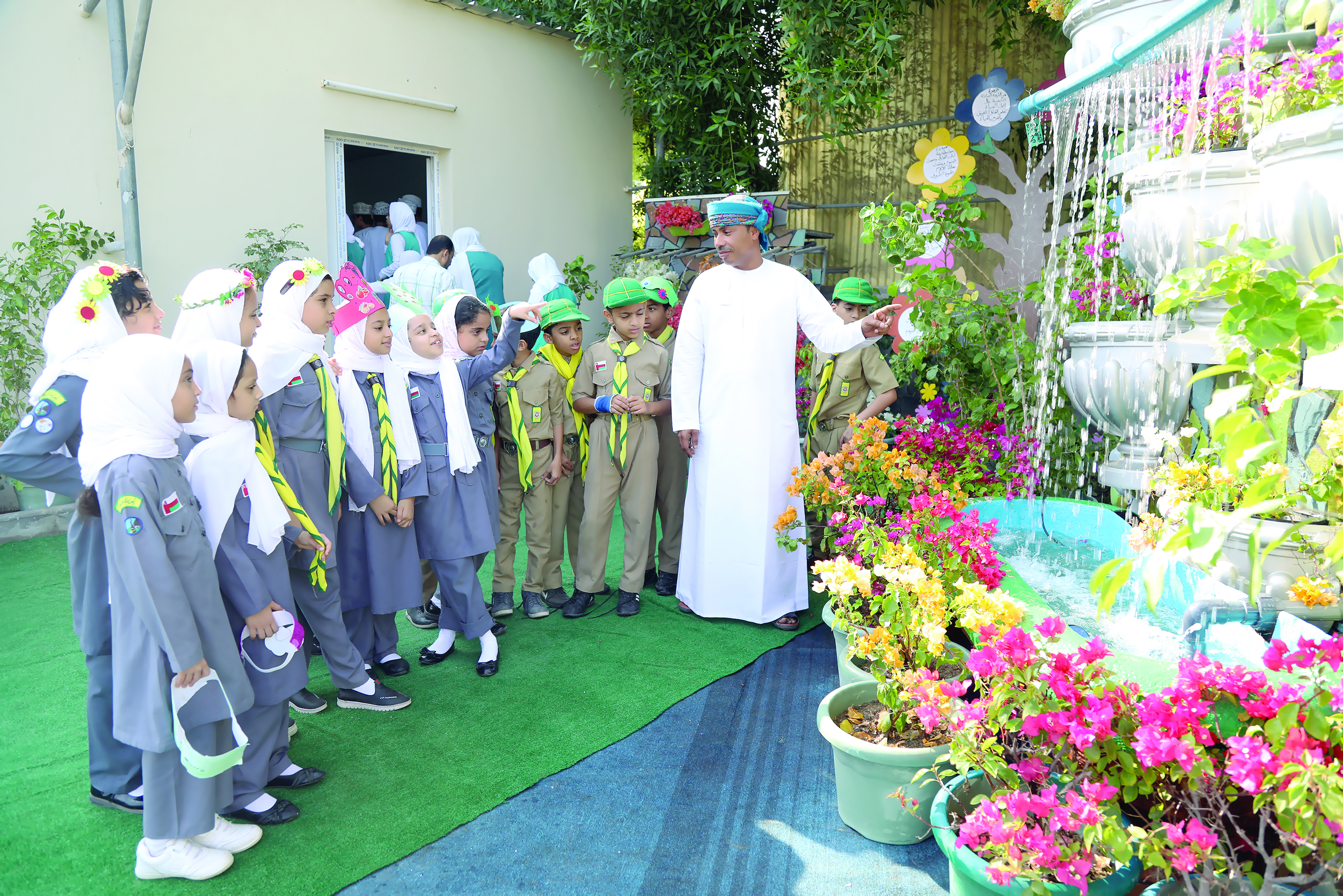 بلدية مسقط تحتفل بيوم الشجرة