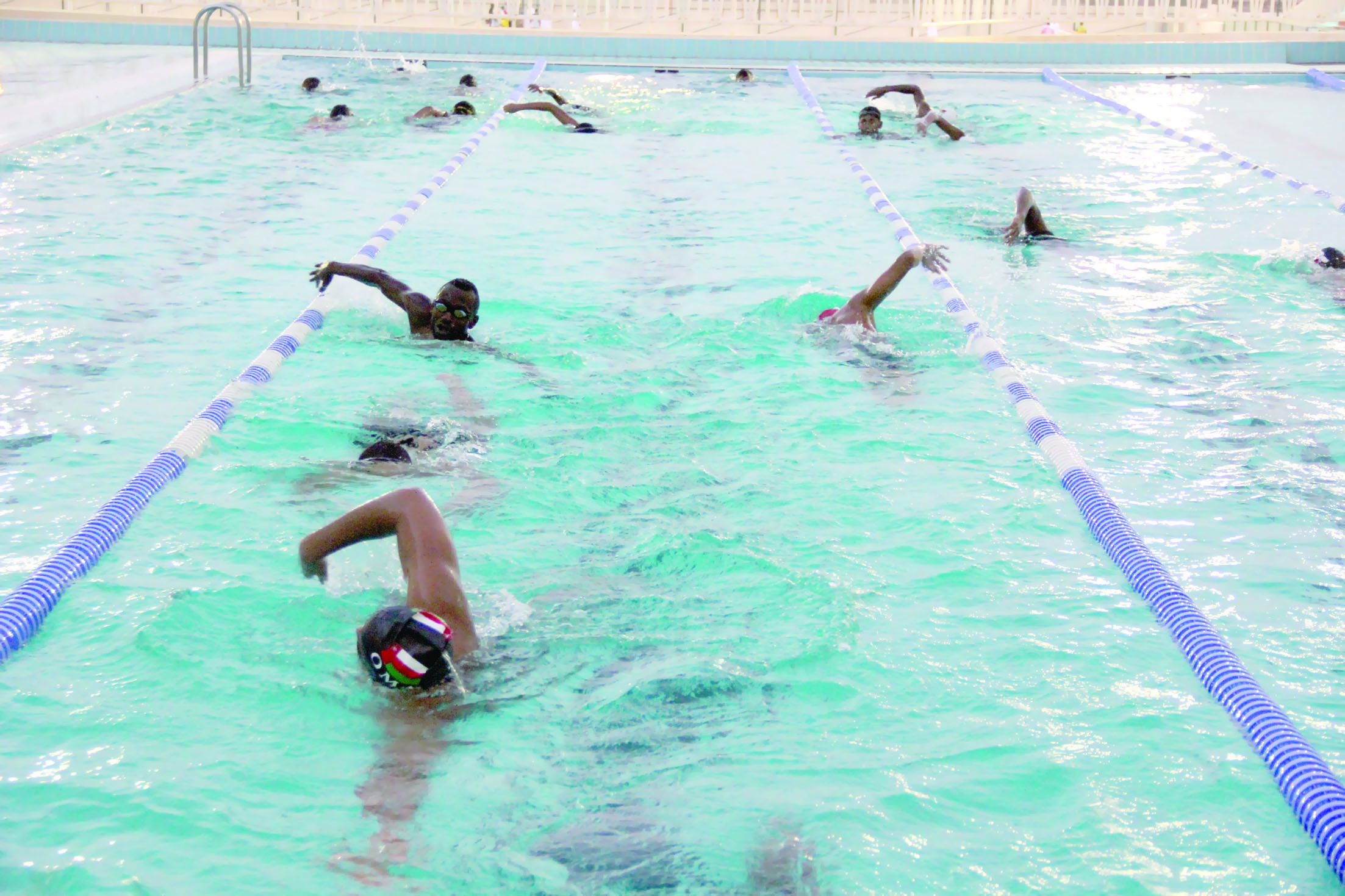 «السباحة» يفعّل أنشطته برعاية بنك مسقط