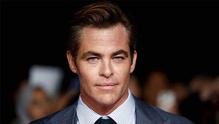 Chris Pine puts on Scottish accent for historical drama "Outlaw King"