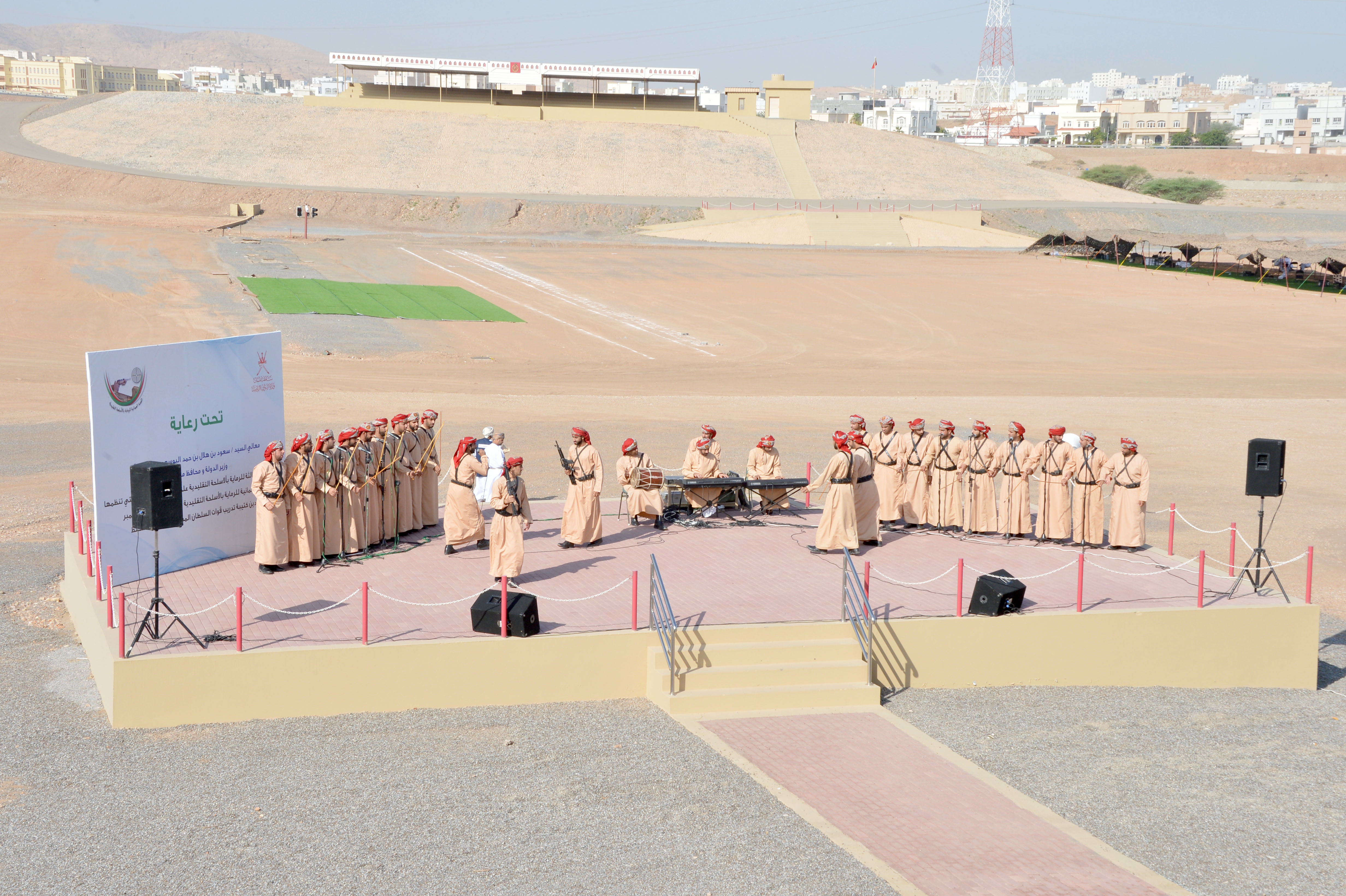 المسهلي يتوج بكأس التحدي والسكتون والنبهاني في البندقيةفريقا نخل شاذون ومحافظة الظاهرة    يتوجان بلقب بطولة الرماية بالأسلحة التقليدية