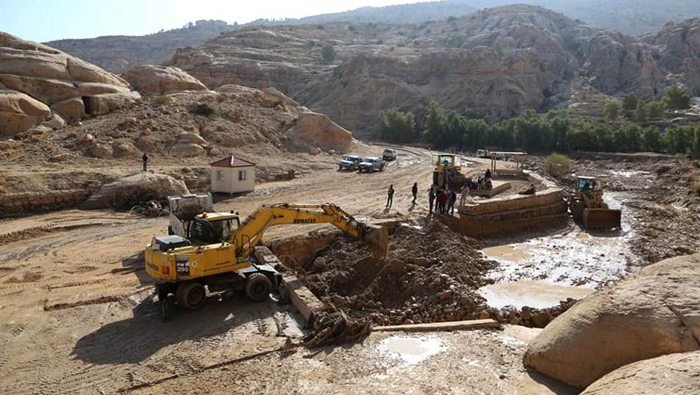 Floods in Jordan kill 12, force tourists to flee Petra