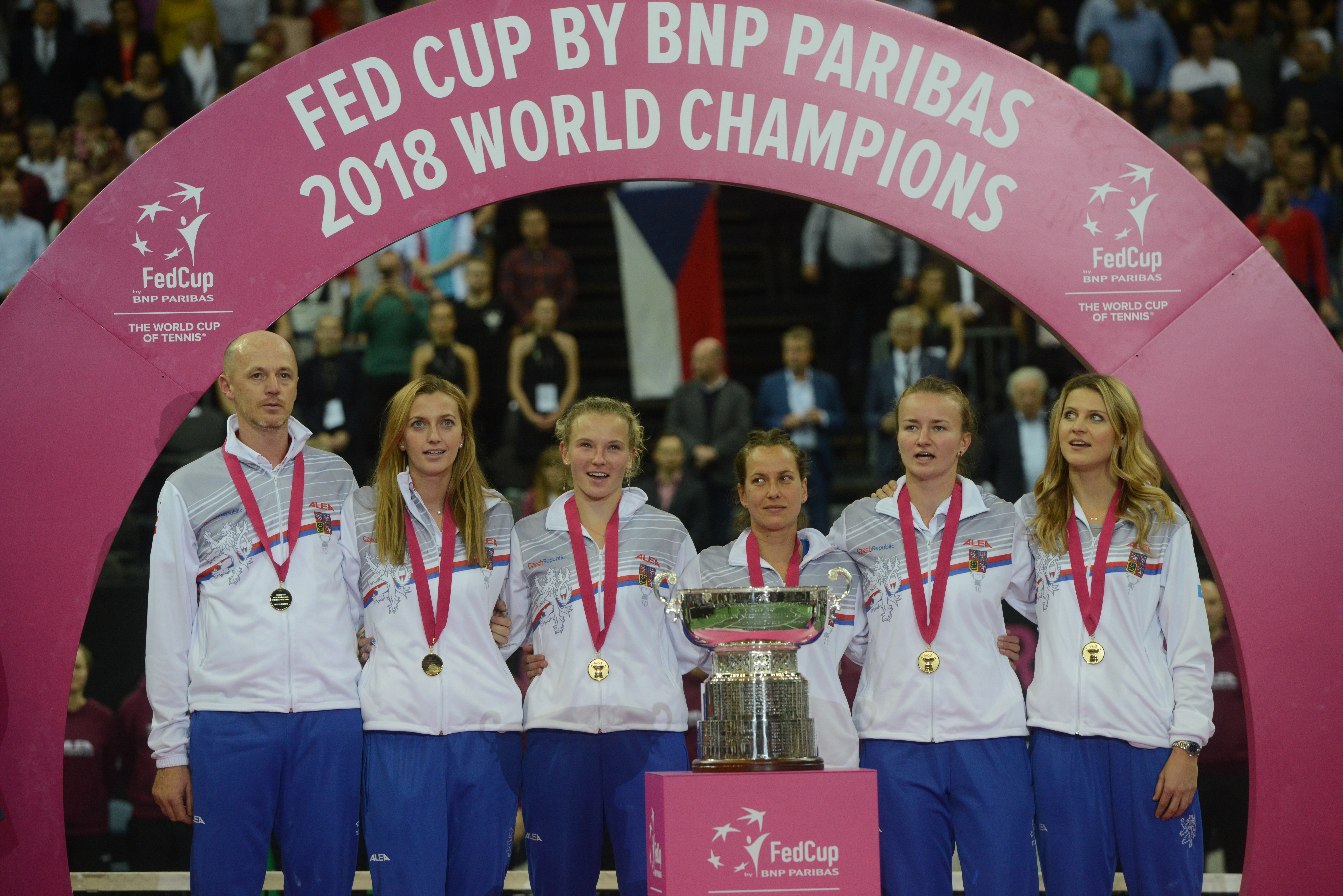 Tennis: Siniakova leads Czechs to sixth Fed Cup title in eight years