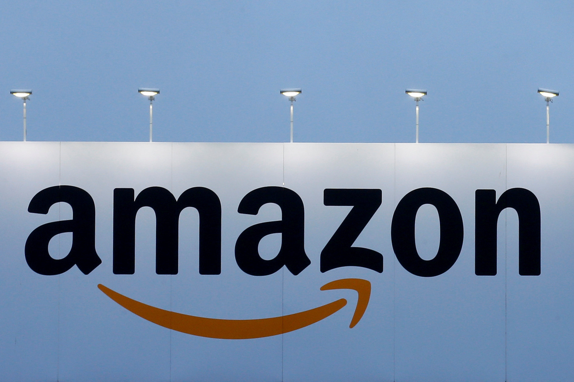 Amazon picks New York, suburban Washington for new headquarters