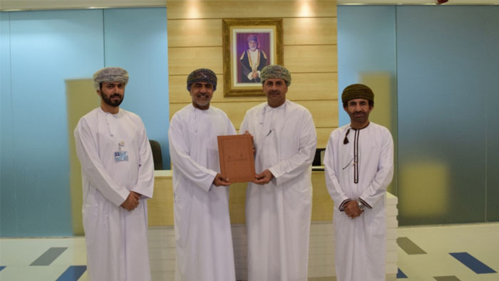 TRA hands over land use contract to Oman Tower Company