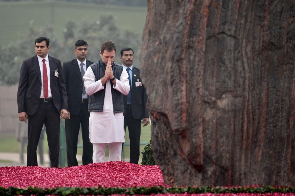 Indians commemorate former Prime Minister Indira Gandhi's birthday