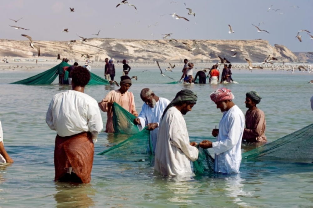 ابتداءً من اليوم.. الصيادون يتنافسون على 10 آلاف ريال عُماني في "مهرجان مصيرة"