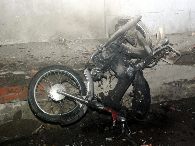 انتحاري يدخل بدراجته النارية مهرجانا في باكستان ويقتل 25 شخصا