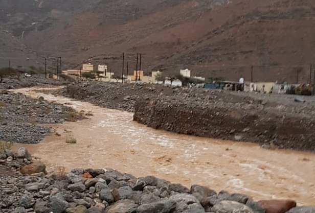 أجواء السلطنة تشهد أخدودا جويا قصيرا