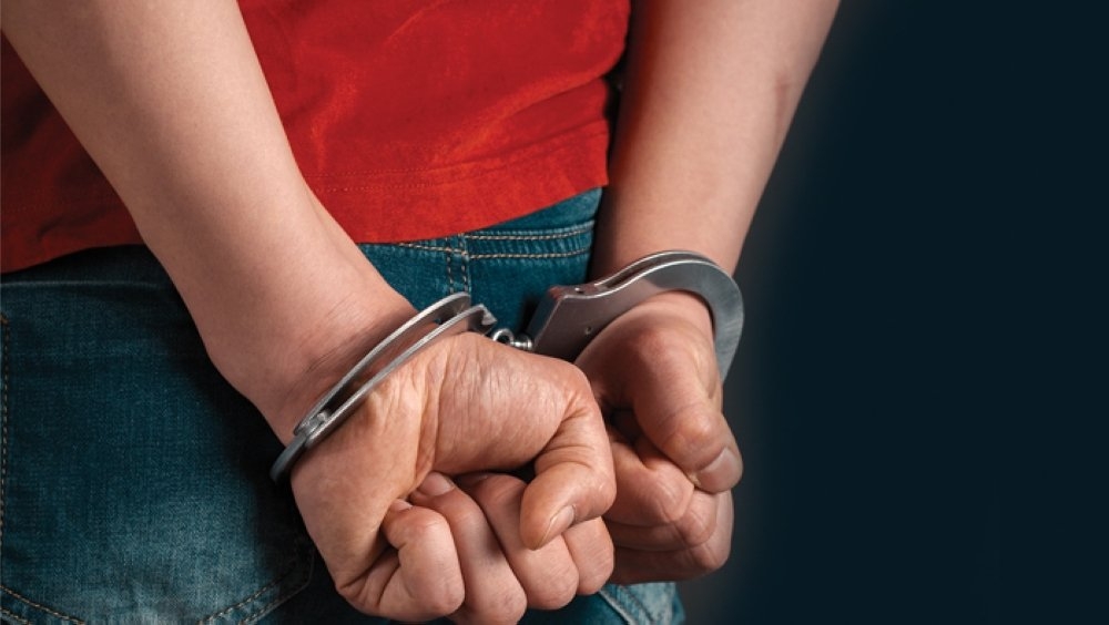 Citizen arrested on charges of robbery in Oman